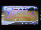 バックカメラを装備。コーナーセンサーと合せてお使いいただくことで、安全、安心にお車の取り回しを行っていただけます。