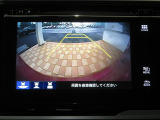 ギヤをRに入れるとナビの画面に後ろの映像が映るリヤカメラ付!後退時の安全確認やコンディションの悪い視界でもカラーバックモニターがドライバーをサポート☆☆☆