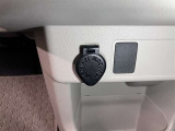 アクセサリーソケット付き車両です。