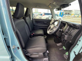 運転席シート廻りは使用感も少なく、良好な状態となっています。丁寧に使われていたことがよくわかりますね。