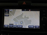 純正ナビを装備。タッチパネル式で使いやすく、お出かけもラクラクです。
