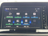 多彩な機能を備えたナビ・オーディオシステム。ドライブの快適性を高めます。Bluetooth接続で、お気に入りの音楽をワイヤレスで楽しめます。