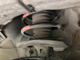 お車を安心してお乗りいただく為には、足回りの定期点検が欠かせません。サービスサポート(有償保証)では無料点検もご提供しており、安心のカーライフをお過ごしいただけるサポート体制が整っています。