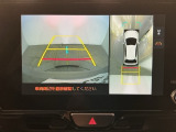 専用のカメラにより、上から見下ろしたような視点で360度車の周囲を確認することができます。死角部分も確認しやすく、狭い場所での切り返しや駐車もスムーズです♪