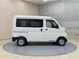 全車1年間の走行距離無制限のロングラン保証付きです。また、さらに安心をお求めの方には1年〜2年の保証延長ができる「ロングラン&alpha;保証」(有償)もお選びいただけます。