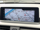 ●純正ナビ:一体感のあるナビは、高級感ある車内を演出してくれます。オーディオ機能も充実しておりますので、運転もより楽しめます♪