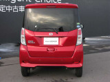 リヤゲートは天井が高い車なので開口面積が広く自転車などの大きな荷物の積み込みもらくになりますよ。