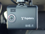 ◆【ドライブレコーダー】映像・音声などを記録する自動車用の装置です。もしもの事故の際の記録はもちろん、旅行の際の思い出としてドライブの映像を楽しむことができます。