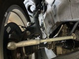 お車を安心してお乗りいただく為には、足回りの定期点検が欠かせません。サービスサポート(有償保証)では無料点検もご提供しており、安心のカーライフをお過ごしいただけるサポート体制が整っています。