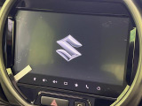 【純正9インチナビ】インテリアに溶け込むスタイリッシュな「専用設計」メーカーナビを装備♪視認性や操作性など基本性能にも優れ、より上質なカーライフをお楽しみいただけます。