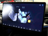 シートヒーターとシートベンチレーションが前席に装備されています ドアミラーのヒーターとステアリングヒーターもタッチパネルにて操作します