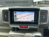 日産純正メモリーナビ(MJ123D-W)装備、4ヶ国語の音声案内や純正ドライブレコーダーとのナビ連動機能、快適な画面操作と高音質なオーディオ再生。