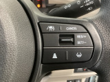 【アダプティブ・クルーズ・コントロール】予め設定した車速内でクルマが自動的に加減速。 前走車との適切な車間距離を維持しながら追従走行し、高速道路でのドライバーの疲労を軽減してくれる嬉しい機能付♪