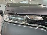 LEDヘッドライトは、点灯の瞬間から最大光量を発揮し、突然暗くなるトンネルなどでの安定感を高めます。