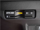 ◆ETC2.0装着◆進化したドライブ体験。料金収受システムだけだったETCが生まれ変わって、高速道路を賢く使うETC2.0に進化しました。多彩な情報サービスが便利で快適なドライブ体験を提供します。