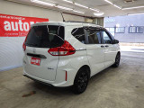 車内もキレイで嫌なニオイもありません。