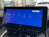 お気に入りの音楽を車内で楽しめます。ラジオやUSB接続に加え、Bluetoothでのワイヤレス再生も可能です。快適な音空間を演出します。