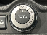 【オールモード4&times;4】2WD/4WDモードを手軽に切り替え可能。燃費重視の2WD、スタック時に役立つLOCK、AUTOモードでは4WDの配分を自動で調整し、路面状況を問わず安定した走りをサポート。
