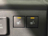 寒い日のドライブを快適にする運転席&助手席シートヒーターが付いてます。アクセサリーソケット(12V/120W)も装備されています。