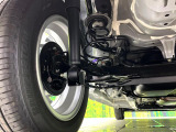 お車を安心してお乗りいただく為には、足回りの定期点検が欠かせません。サービスサポート(有償保証)では無料点検もご提供しており、安心のカーライフをお過ごしいただけるサポート体制が整っています。