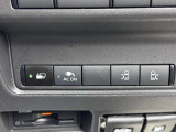 ハンズフリー両側オートスライドドアで手荷物いっぱいでも楽々開閉可能です