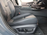 パワーシート搭載。微妙な調整が手軽にでき、ピッタリなポジションで運転することが可能です。
