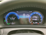メーターは、運転に必要な情報を分かりやすく表示し、高い視認性で安全運転をサポートします。
