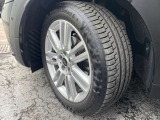 タイヤサイズは225/50R18です