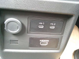 USBソケットX2 HDMI シガーソケットもあります。