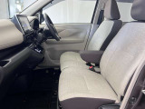 【車内ルームクリーニング済】専門スタッフにより車内はきれいにルームクリーニングを行っております。
