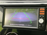 後方の状況を安全に確認できるモニター付きです。狭い道や駐車場での運転も、より安心感を持って行えます。