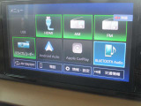 Apple CarPlay/Android Aut対応。スマートフォンと連携し、普段使っているアプリを大画面で操作できます。