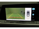 【リヤビューカメラ】【オプティカルパーキングシステム】車庫入れなどバックでの駐車に便利。