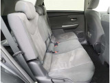 リアシートも厚く、長時間の移動もらくらくです!車種によってはラゲージスペースやトランクへのアクセスも可能!乗り心地・使い勝手共に充実です!!