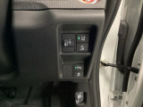 【パーキングセンサー】駐車や出庫時にクルマの前後の障害を検知し、音とディスプレイでお知らせします。