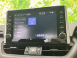 お気に入りの音楽やラジオをクリアな音質で楽しめるオーディオシステム。ドライブ中のエンターテイメントを充実させてくれます。