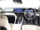 オシャレなインテリアで運転する気分も盛り上がりますよね^^