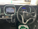 広々とした車内空間です。