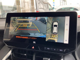 狭い道や駐車場でも、後方確認がしやすくなりました。ガイドライン表示で、安全な駐車をサポート。運転に自信がない方にもおすすめです。