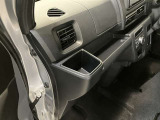 愛車の室内を抗菌・抗ウイルス・防臭パック【チタニア:車内にコーティングし抗菌、抗ウイルス効果を発揮しながら悪臭を付きにくく残りにくくします。】も取り扱いしています。