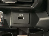 ◆◆◆前席USB電源です。