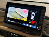 バックギアに入れるだけで自動でリヤカメラに切り替わります!車庫入れやバックが苦手な方にオススメ!