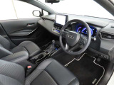 シンプルで使いやすいデザインの運転席です。
