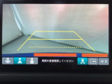バックでの車庫入れも安心です! リアカメラが付いているバックモニター付のナビディスプレイを装備しております。操作線もついており距離感も画面から確認できます。