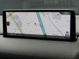 マツダコネクトの10.25インチワイドセンターディスプレイです。『Android Auto』『Apple CarPlay』や独自のコネクテッドサービスに対応したインターフェイスシステムです。