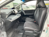操作しやすい配置のスイッチ類と、見やすいメーターパネル。運転に集中できる環境が整っています。快適なドライブをサポートします。
