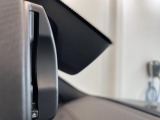 自動防眩機能を備えたルームミラー。ETC車載器を搭載しておりスタイリッシュかつ機能性を兼ね備えております。
