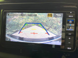 【バックカメラ】駐車時に後方がリアルタイム映像で確認できます。大型商業施設や立体駐車場での駐車時や、夜間のバック時に大活躍!運転スキルに関わらず、今や必須となった装備のひとつです!