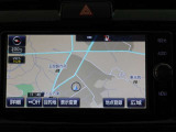 純正ナビを装備。タッチパネル式で使いやすく、お出かけもラクラクです。