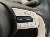 【アダプティブ・クルーズ・コントロール】予め設定した車速内でクルマが自動的に加減速。 前走車との適切な車間距離を維持しながら追従走行し、高速道路でのドライバーの疲労を軽減してくれる嬉しい機能付♪